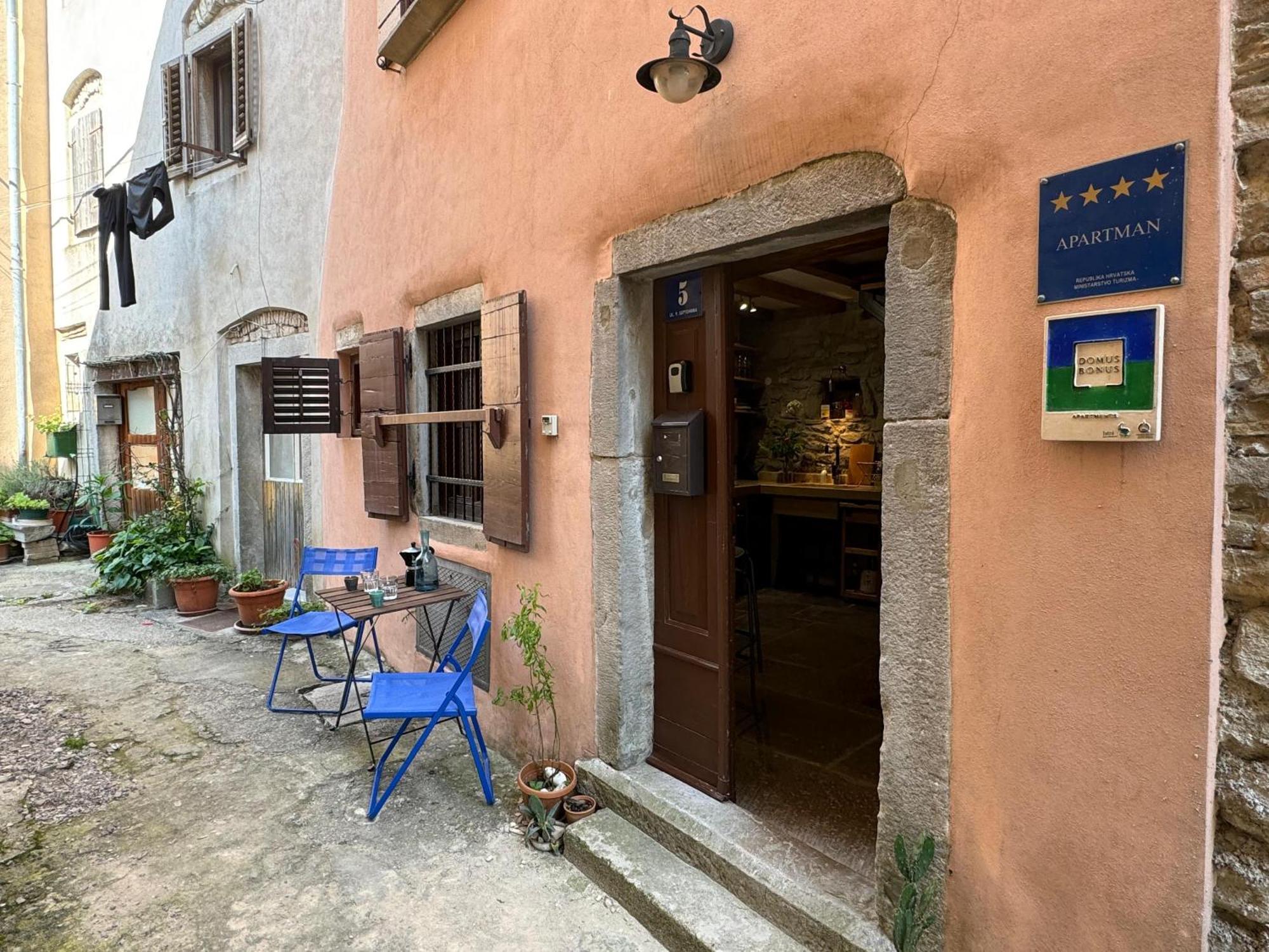 Kate'S Townhouse Buzet Exterior foto
